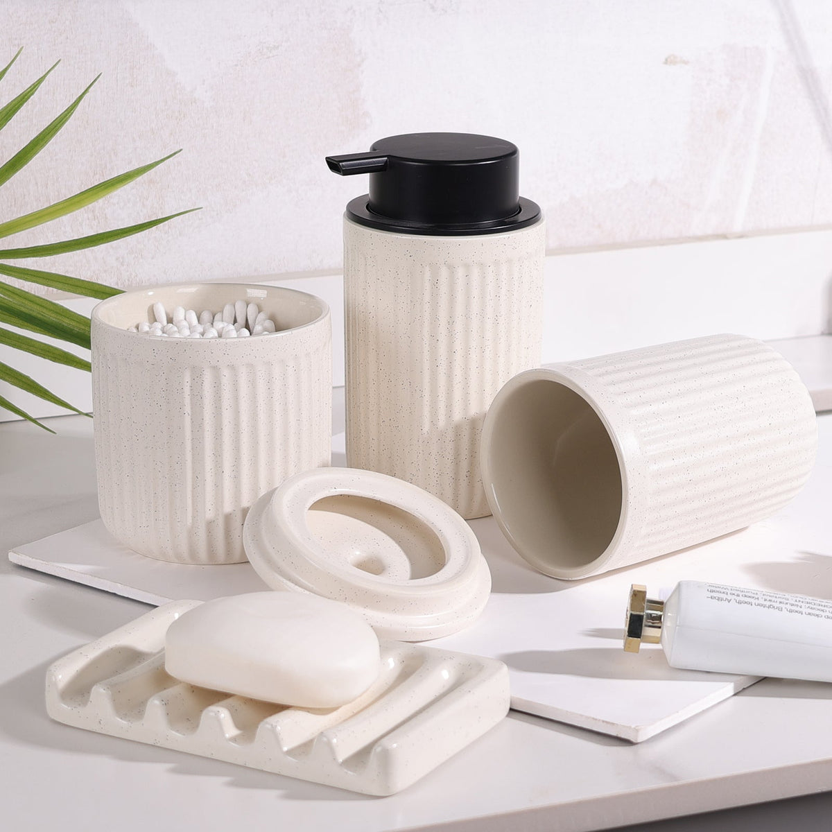 BosilunLife Pockmark 4-Piece Liquid Bathroom Set Recycled Ceramic Eco-Clay
