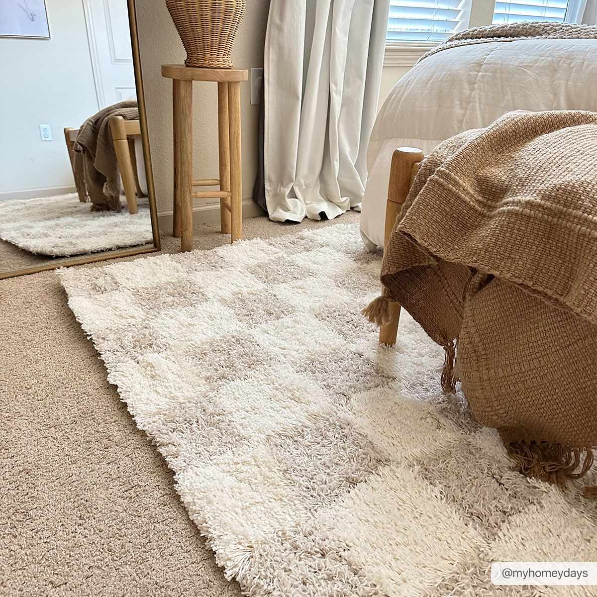 Atira Checkered Area Rug – Cream & Light Brown