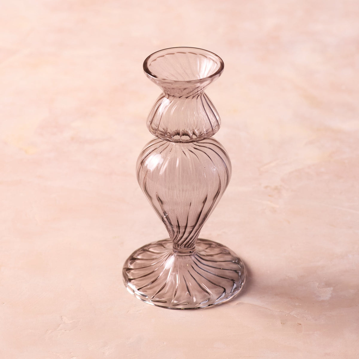 Nalia Budvase, Nocturn