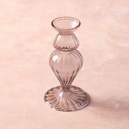 Nalia Budvase, Nocturn