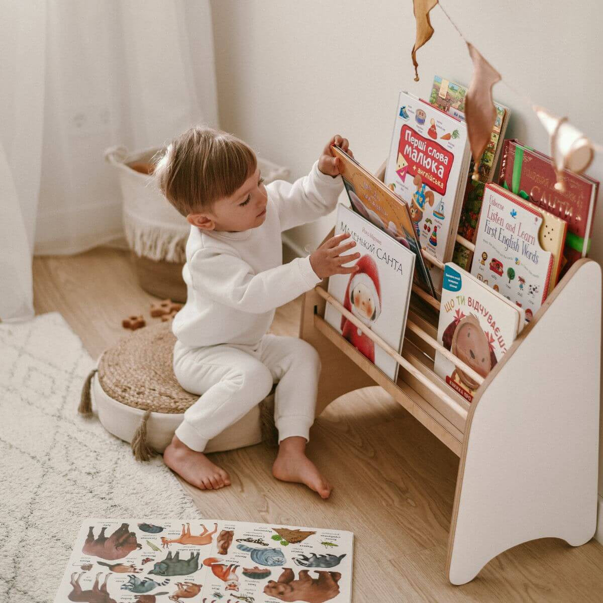 Wooden Montessori Bookshelf Natural (B2B)